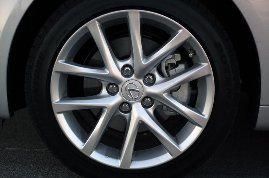  Lexus IS250 AWD 2011 года  (фото 39 из 43)
